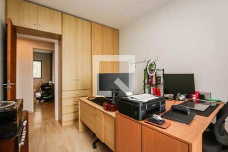 Apartamento à venda com 125m², 4 quartos e 3 vagas Apartamento à venda com 125m², 4 quartos e 3 vagasEscritório