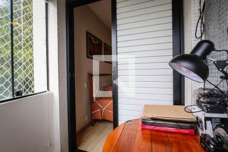 Apartamento à venda com 125m², 4 quartos e 3 vagas Apartamento à venda com 125m², 4 quartos e 3 vagasVaranda da Suite 1
