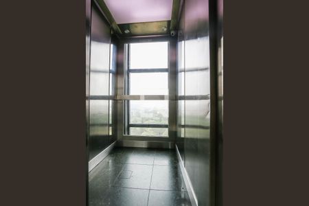 Apartamento à venda com 125m², 4 quartos e 3 vagas Apartamento à venda com 125m², 4 quartos e 3 vagasElevador