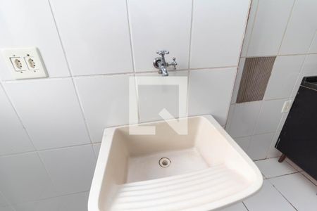Apartamento à venda com 49m², 2 quartos e 1 vaga Apartamento à venda com 49m², 2 quartos e 1 vagaCozinha e Área de Serviço