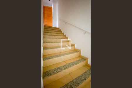 Apartamento à venda com 138m², 2 quartos e 1 vagaEscada