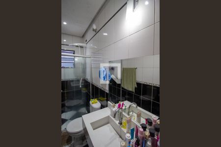 Casa à venda com 300m², 3 quartos e 2 vagas Casa à venda com 300m², 3 quartos e 2 vagasBanheiro