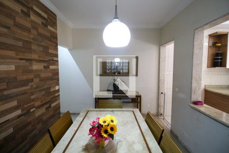 Casa à venda com 300m², 3 quartos e 2 vagas Casa à venda com 300m², 3 quartos e 2 vagasSala de Jantar