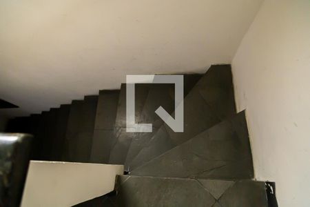 Casa à venda com 290m², 6 quartos e 6 vagasCorredor - Escada