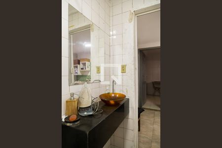 Casa à venda com 290m², 6 quartos e 6 vagasBanheiro de Serviço