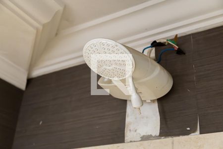 Casa à venda com 290m², 6 quartos e 6 vagasBanheiro da Suíte 5 - Chuveiro