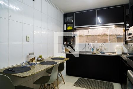 Casa à venda com 290m², 6 quartos e 6 vagasCozinha