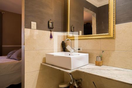 Casa à venda com 290m², 6 quartos e 6 vagasBanheiro da Suíte 5