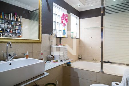 Casa à venda com 290m², 6 quartos e 6 vagasBanheiro da Suíte 5