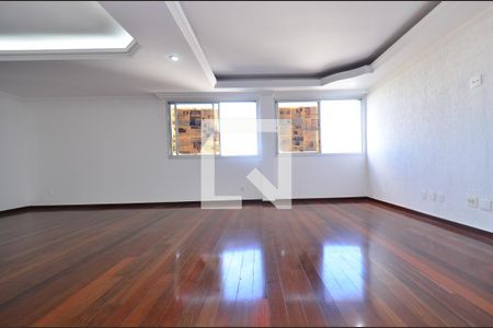 Sala de estar de apartamento para alugar com 4 quartos, 318m² em Ipiranga, Belo Horizonte