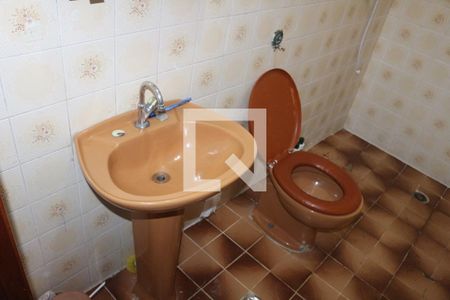 Casa à venda com 190m², 3 quartos e 3 vagasBanheiro 1