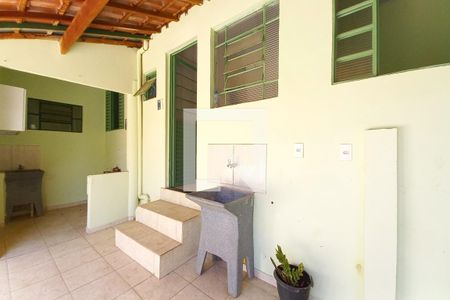 Casa à venda com 142m², 4 quartos e 3 vagas Casa à venda com 142m², 4 quartos e 3 vagasÁrea de Serviço