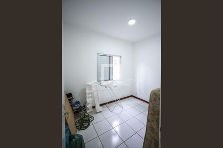 Quarto 1 de apartamento para alugar com 2 quartos, 51m² em Jardim São Savério, São Paulo