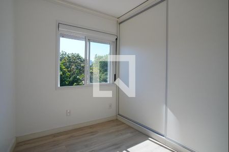 Quarto 1 de apartamento para alugar com 2 quartos, 69m² em Santa Cecília, Porto Alegre