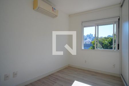Quarto 1 de apartamento para alugar com 2 quartos, 69m² em Santa Cecília, Porto Alegre