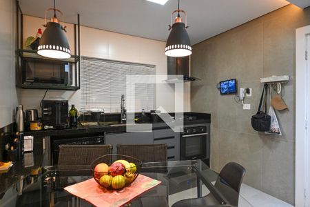 Casa à venda com 110m², 2 quartos e 2 vagas Casa à venda com 110m², 2 quartos e 2 vagasCozinha