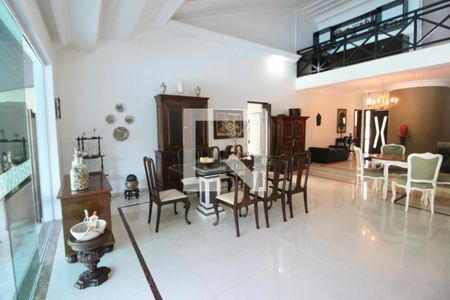 Sala de casa de condomínio para alugar com 4 quartos, 350m² em Acapulco, Guarujá