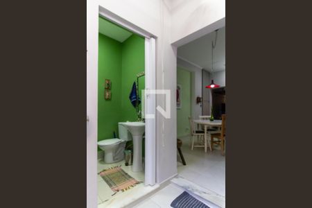 Casa à venda com 200m², 3 quartos e 2 vagasBanheiro de serviço