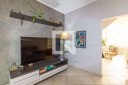Casa à venda com 200m², 3 quartos e 2 vagasSala de TV