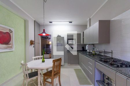 Casa à venda com 200m², 3 quartos e 2 vagasCozinha