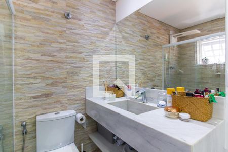 Casa à venda com 200m², 3 quartos e 2 vagasBanheiro da Suíte