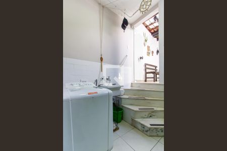 Casa à venda com 200m², 3 quartos e 2 vagasÁrea de Serviço