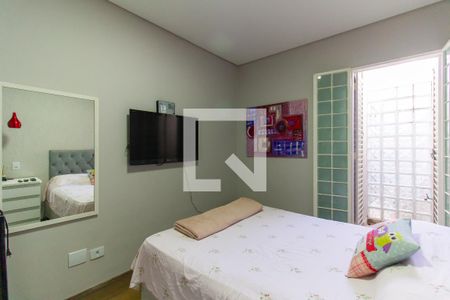 Casa à venda com 200m², 3 quartos e 2 vagasQuarto 2