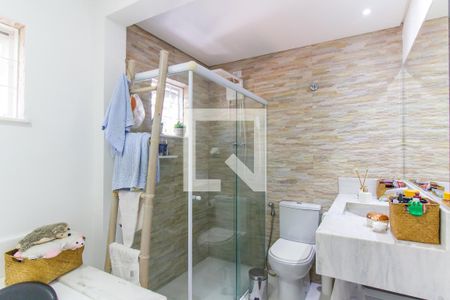 Casa à venda com 200m², 3 quartos e 2 vagasBanheiro da Suíte