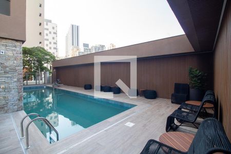 Studio à venda com 25m², 1 quarto e sem vagaÁrea comum - Piscina