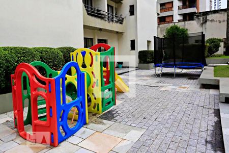 Apartamento à venda com 100m², 2 quartos e 2 vagasÁrea comum - Playground