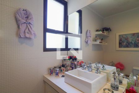 Apartamento à venda com 100m², 2 quartos e 2 vagasBanheiro da Suíte