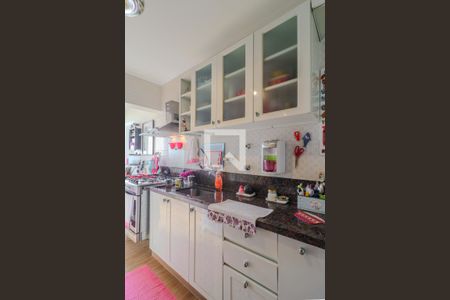 Apartamento à venda com 100m², 2 quartos e 2 vagasCozinha