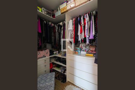 Apartamento à venda com 100m², 2 quartos e 2 vagasCloset da Suíte