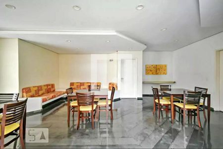 Apartamento à venda com 100m², 2 quartos e 2 vagasÁrea comum - Salão de festas