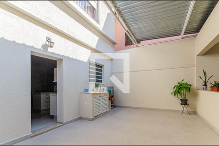 Casa à venda com 400m², 3 quartos e 4 vagasQuintal da Frente