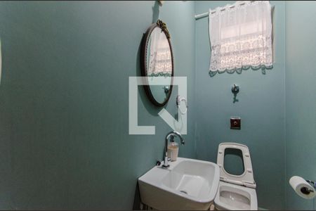 Casa à venda com 400m², 3 quartos e 4 vagasBanheiro Andar Inferior