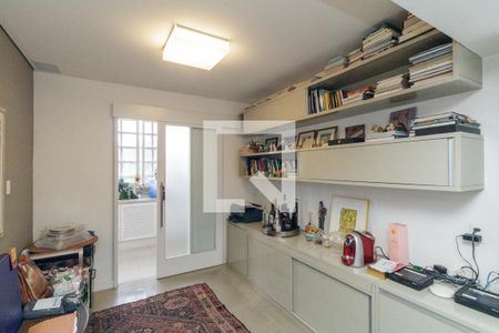 Apartamento à venda com 300m², 4 quartos e 3 vagas Apartamento à venda com 300m², 4 quartos e 3 vagasSala de TV