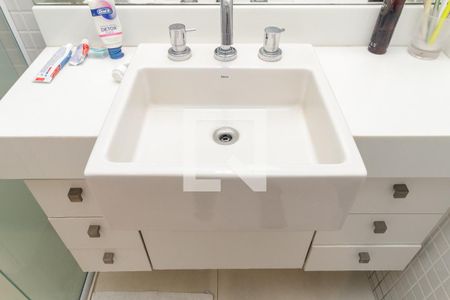 Apartamento à venda com 300m², 4 quartos e 3 vagas Apartamento à venda com 300m², 4 quartos e 3 vagasBanheiro 3
