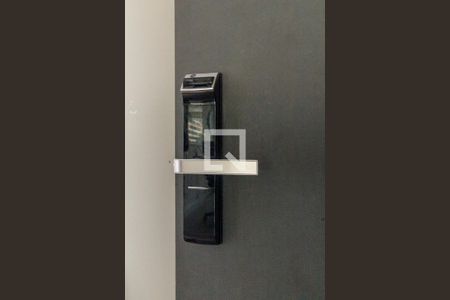 Apartamento à venda com 300m², 4 quartos e 3 vagas Apartamento à venda com 300m², 4 quartos e 3 vagasFechadura Eletrônica