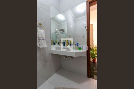 Casa à venda com 220m², 3 quartos e sem vagaBanheiro