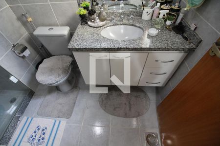 Casa de condomínio à venda com 200m², 3 quartos e 1 vagaBanheiro da Suíte