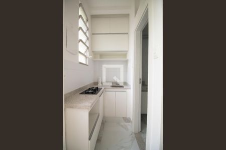 Cozinha de apartamento à venda com 1 quarto, 18m² em Copacabana, Rio de Janeiro
