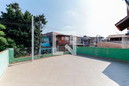 Casa à venda com 263m², 6 quartos e 2 vagas Casa à venda com 263m², 6 quartos e 2 vagasVaranda