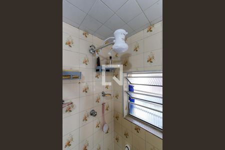 Casa à venda com 263m², 6 quartos e 2 vagas Casa à venda com 263m², 6 quartos e 2 vagasBanheiro 2