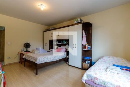 Casa à venda com 263m², 6 quartos e 2 vagas Casa à venda com 263m², 6 quartos e 2 vagasQuarto 1