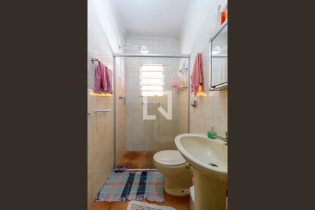 Casa à venda com 263m², 6 quartos e 2 vagas Casa à venda com 263m², 6 quartos e 2 vagasBanheiro 1