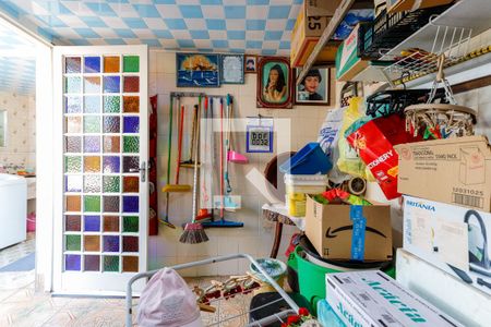 Casa à venda com 263m², 6 quartos e 2 vagas Casa à venda com 263m², 6 quartos e 2 vagasQuarto de Serviço