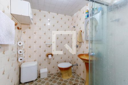 Casa à venda com 263m², 6 quartos e 2 vagas Casa à venda com 263m², 6 quartos e 2 vagasBanheiro 2