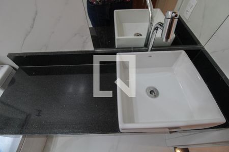 Apartamento à venda com 70m², 2 quartos e 1 vaga Apartamento à venda com 70m², 2 quartos e 1 vagaBanheiro