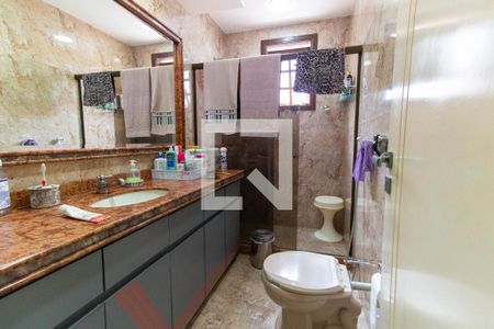 Casa à venda com 477m², 5 quartos e 3 vagasBanheiro